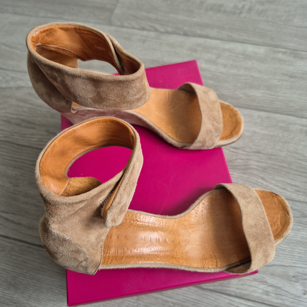 CHIE MIHARA Tan Sandals